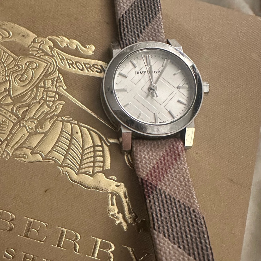 Burberry watch plus box